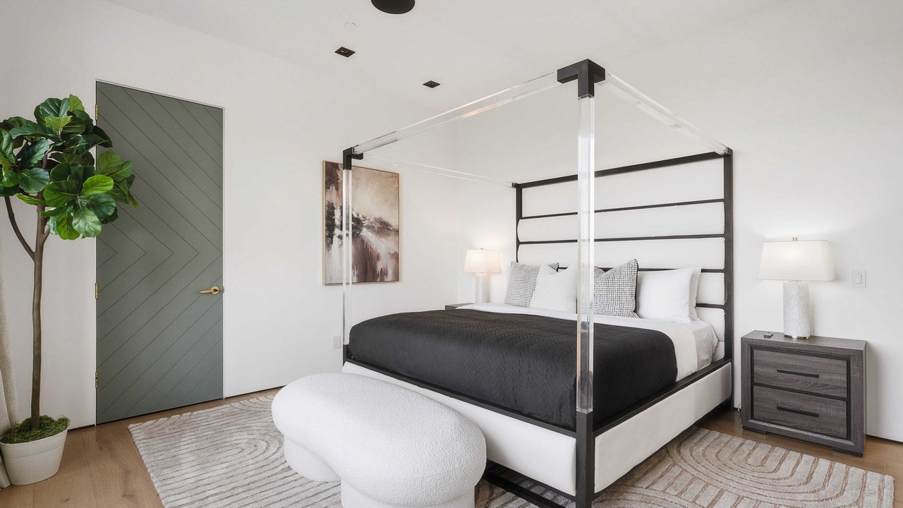 Photo of Bedroom in Beverly Hills