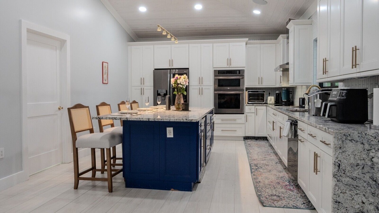 Photo of Kitchen in Southwest Ranches
