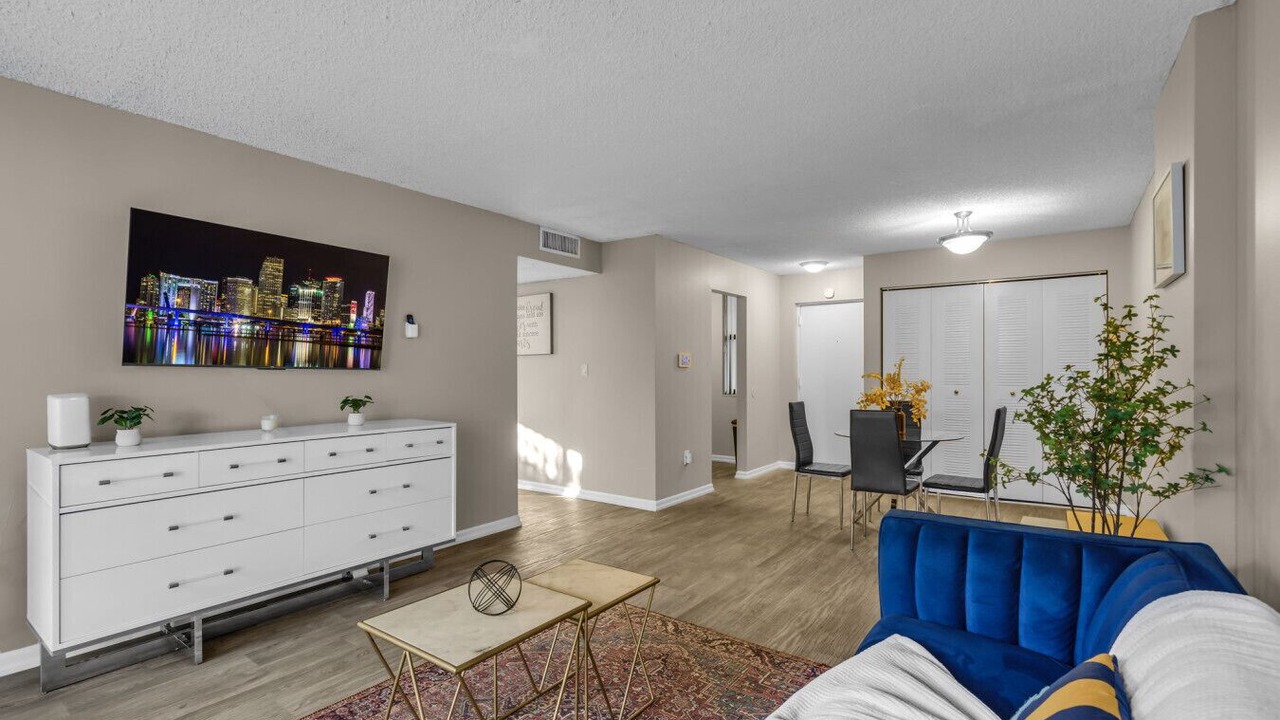 Photo of Livingroom in North Miami