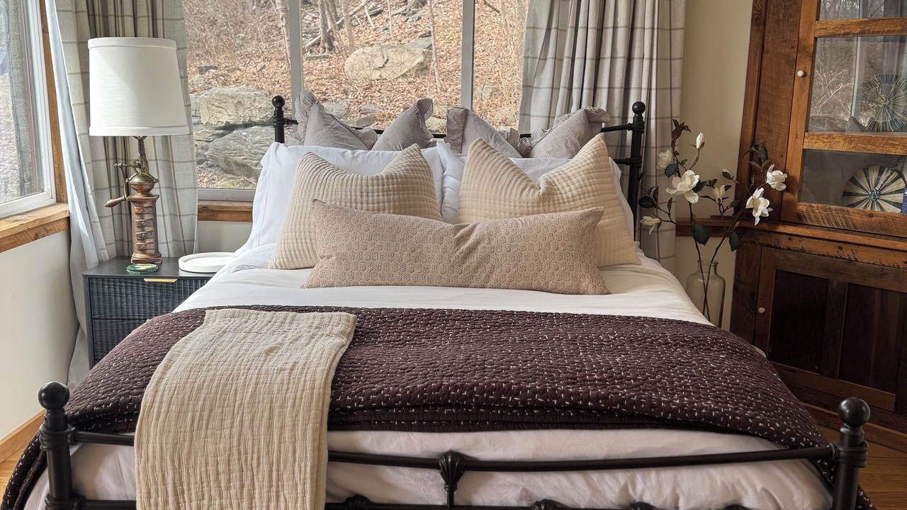 Photo of Bedroom in Mount Marion