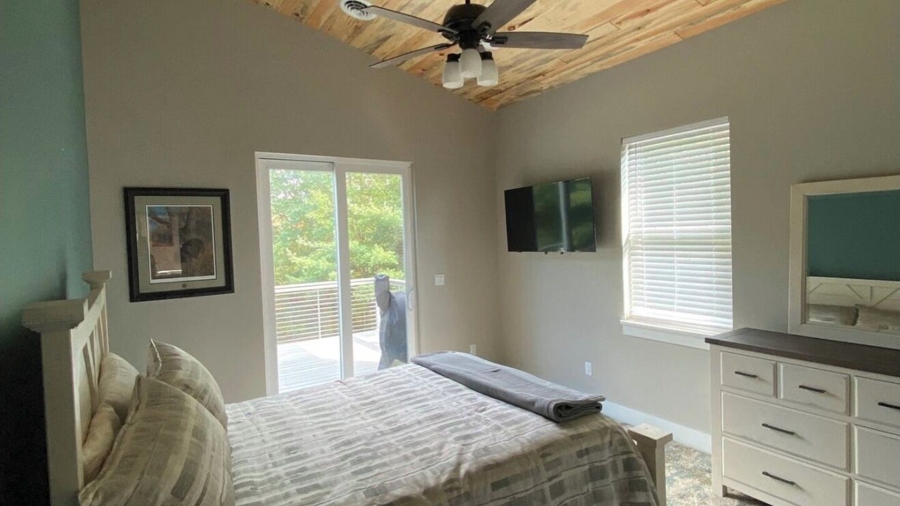 Photo of Bedroom in Prattsburgh
