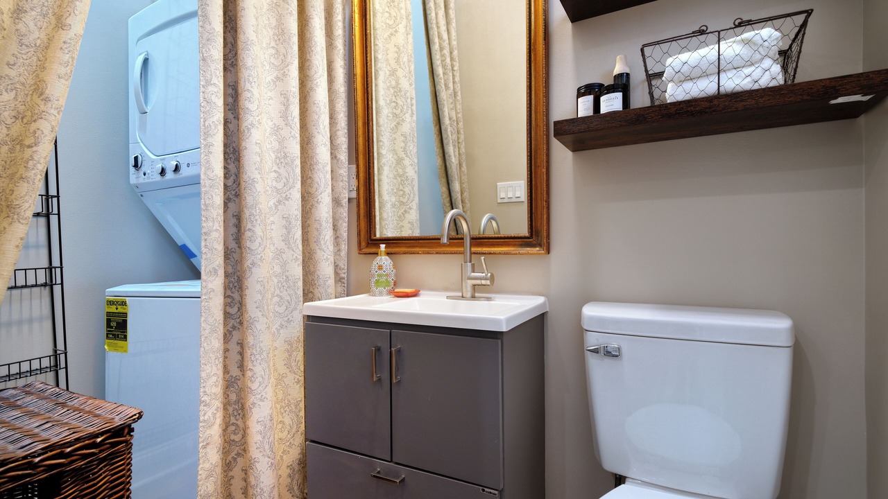 Photo of Bathroom in Stanton Park