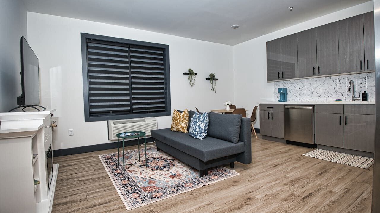 Photo of Livingroom in West New York