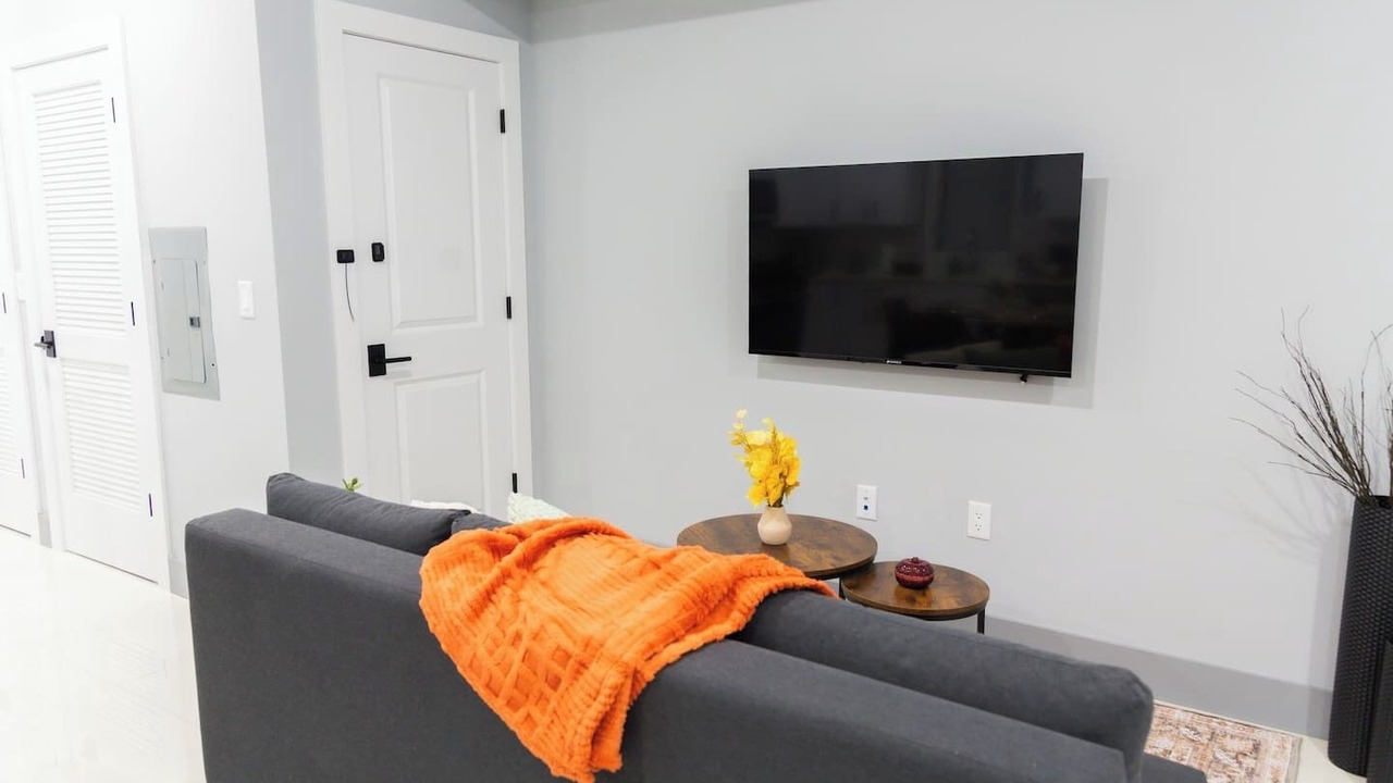 Photo of Livingroom in West New York