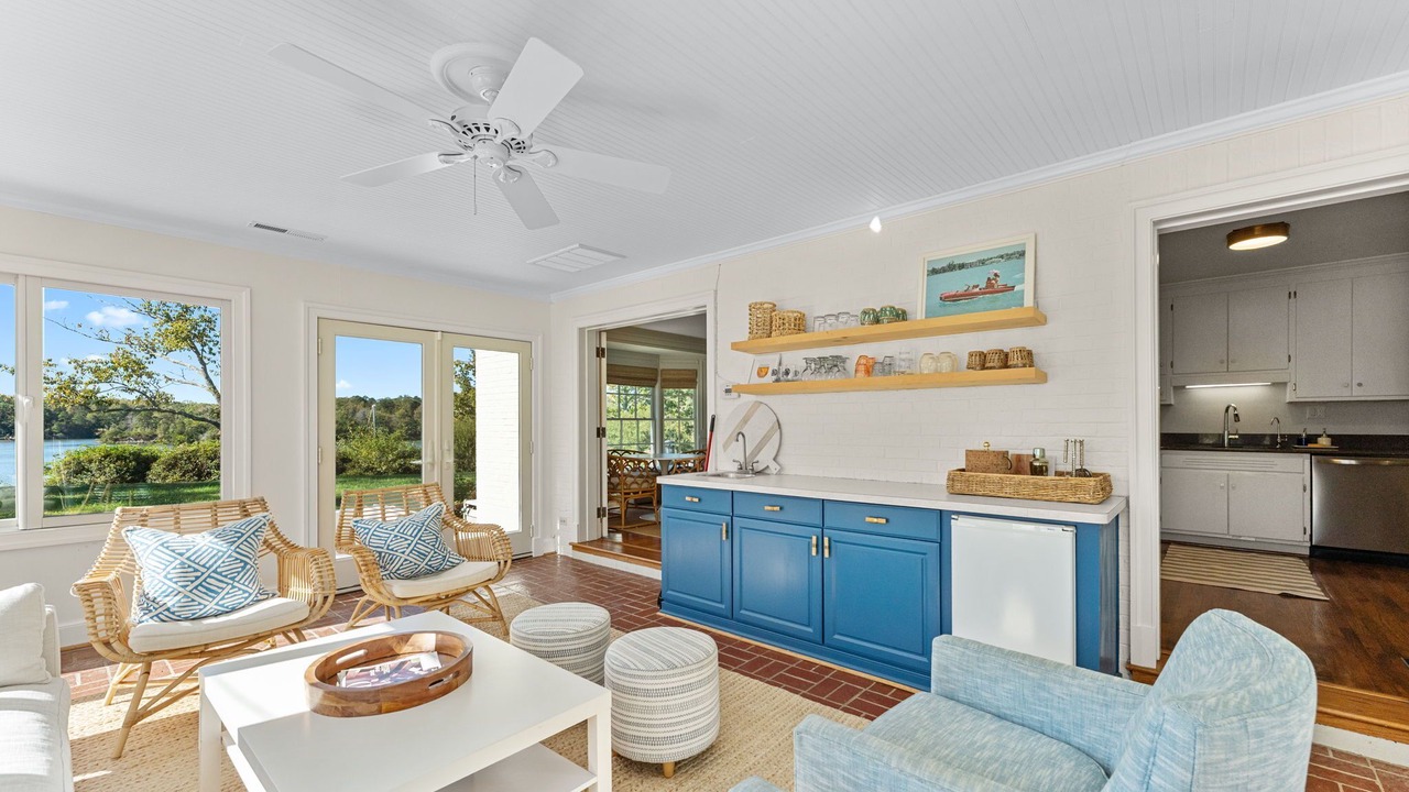 Photo of Livingroom in Weems