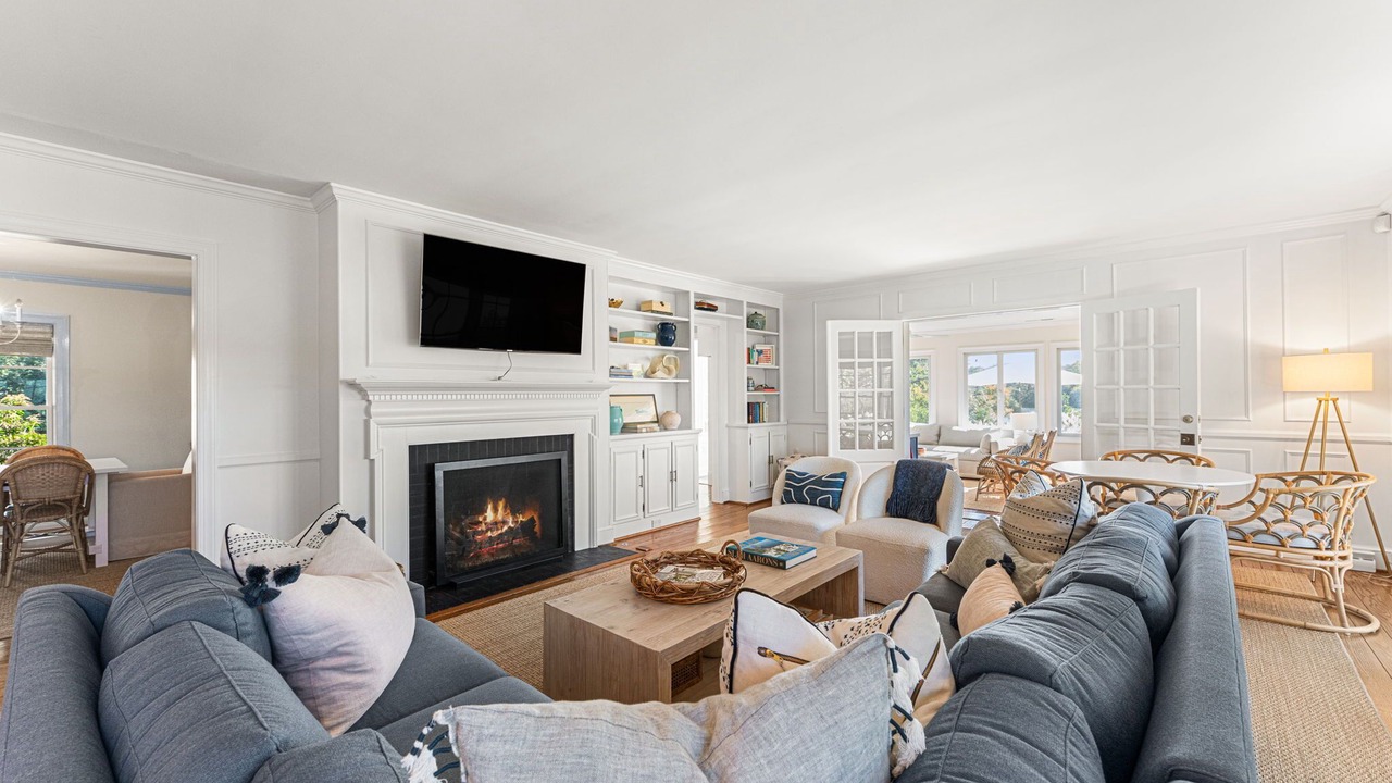 Photo of Livingroom in Weems