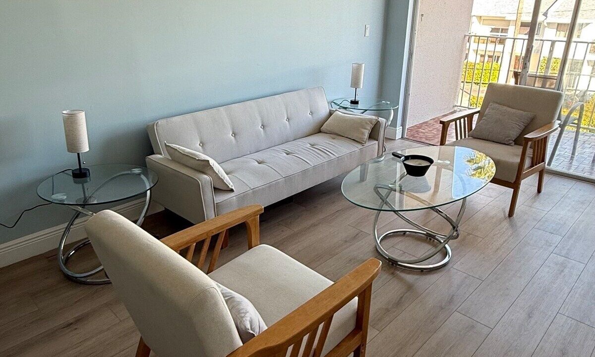 Photo of Livingroom in Eastern Shores