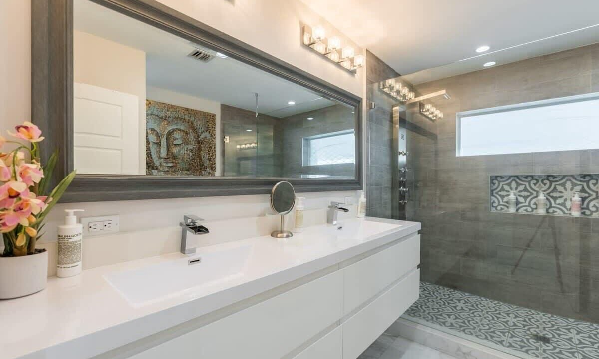 Photo of Bathroom in Victoria Park