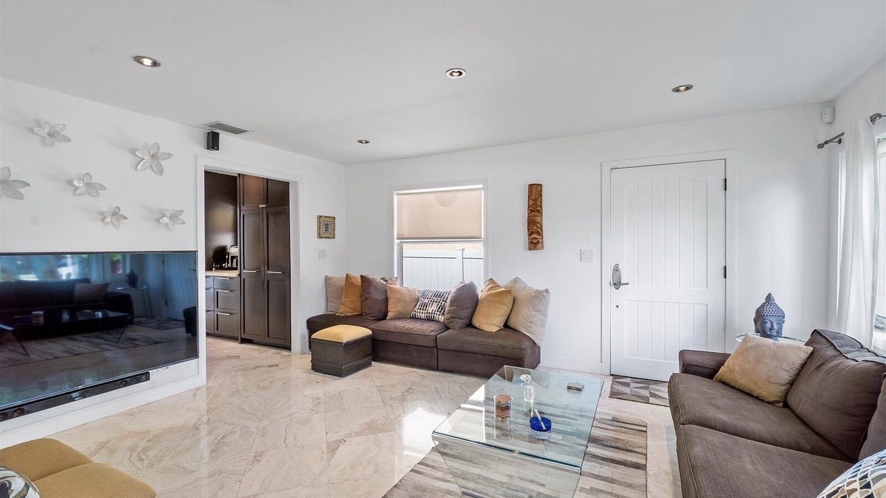 Photo of Livingroom in South Lake