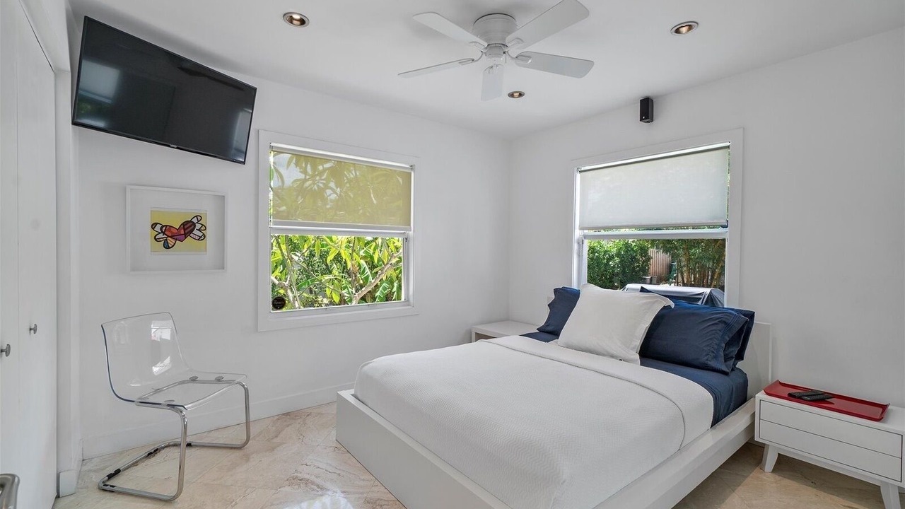 Photo of Bedroom in South Lake