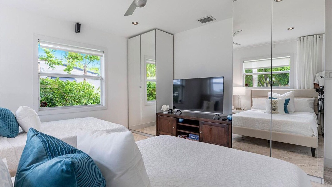 Photo of Bedroom in South Lake