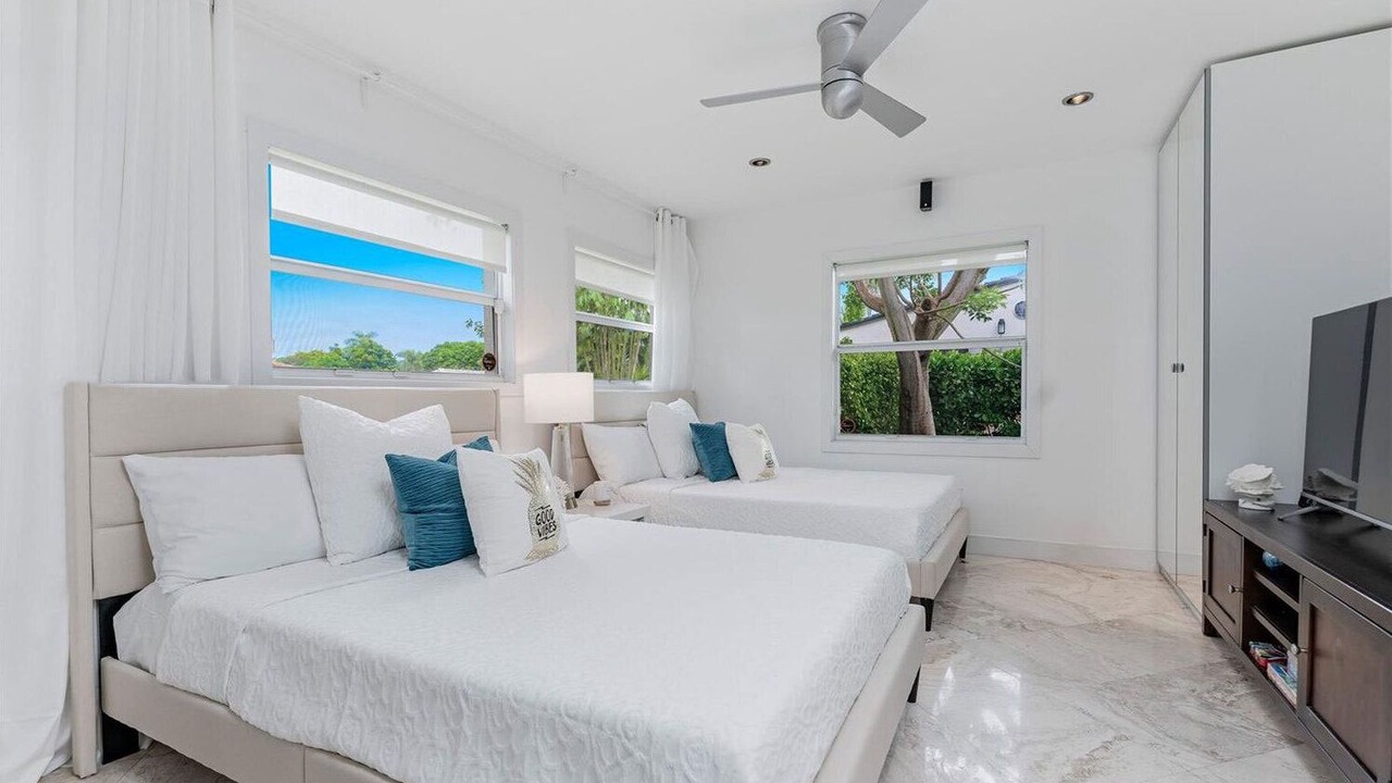 Photo of Bedroom in South Lake