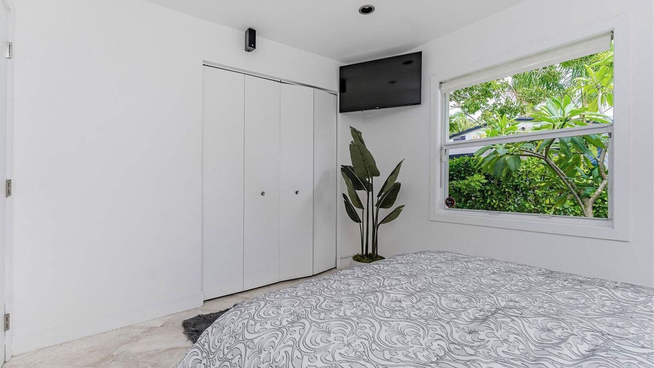 Photo of Bedroom in South Lake
