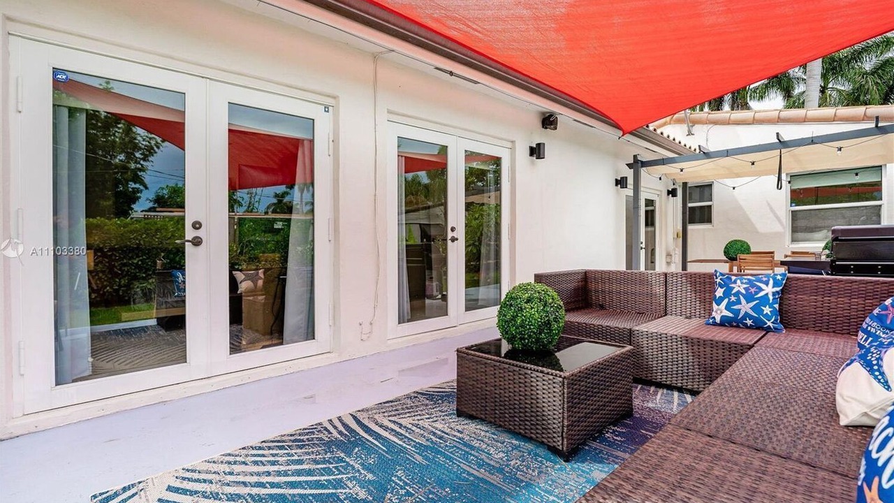 Photo of Patio Balcony in South Lake