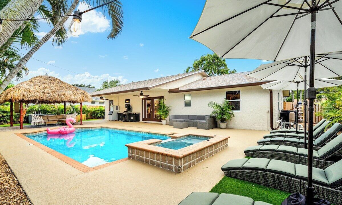Photo of Outdoor in Tropic Palms