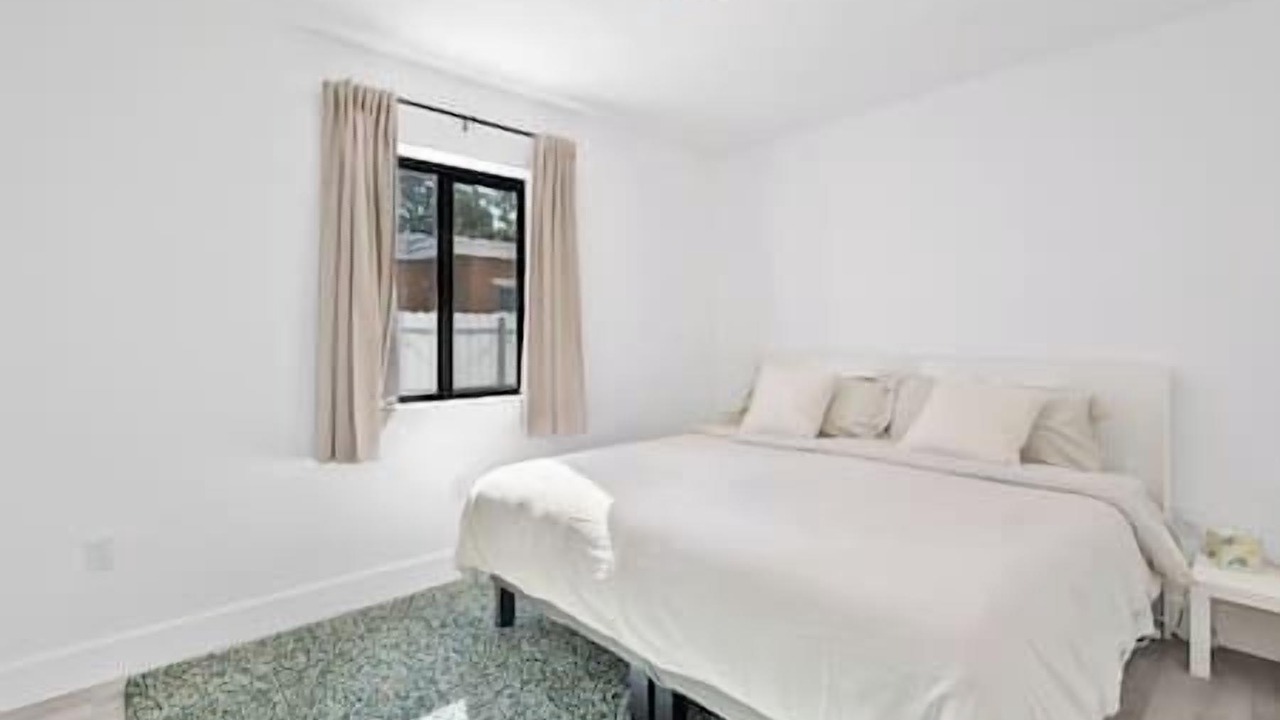 Photo of Bedroom in Miami Shores