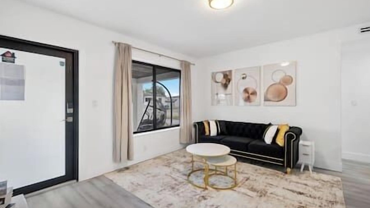 Photo of Livingroom in Miami Shores
