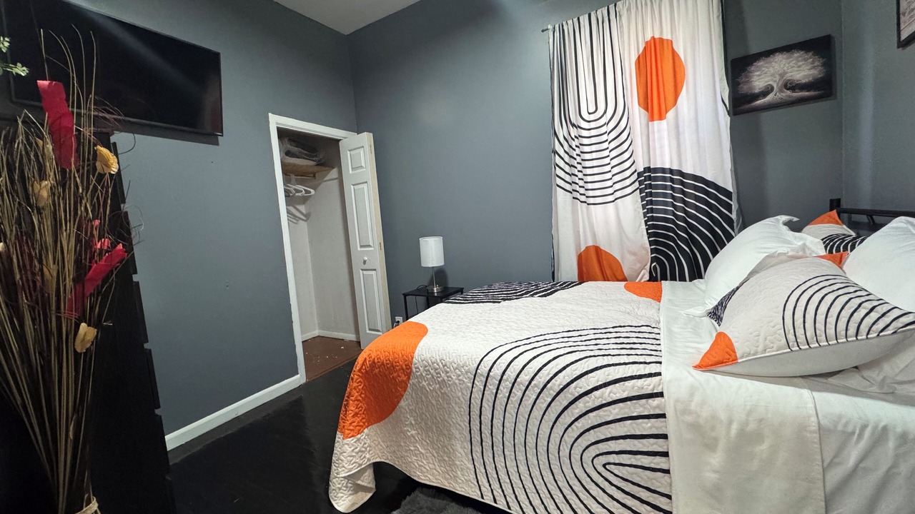 Photo of Bedroom in Forest Hill