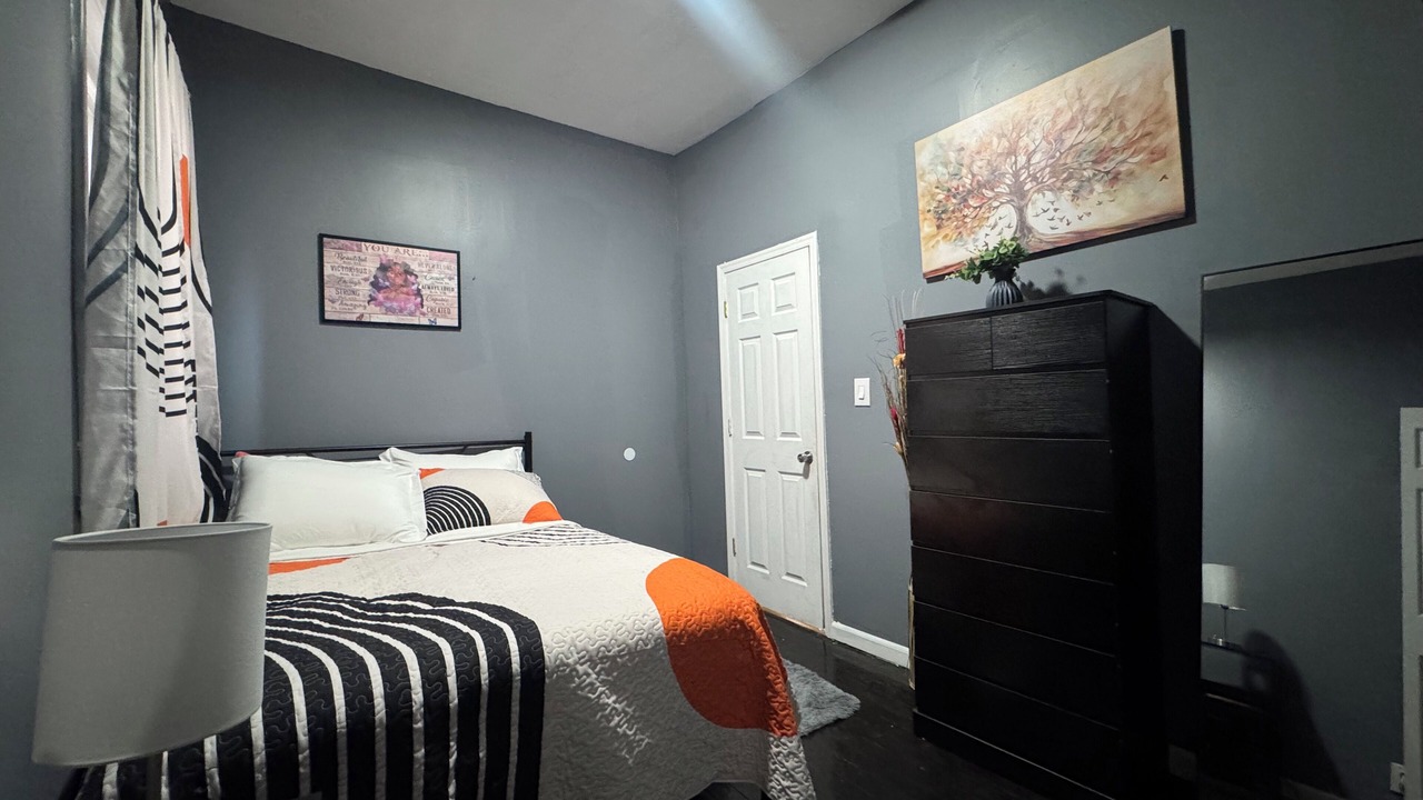 Photo of Bedroom in Forest Hill