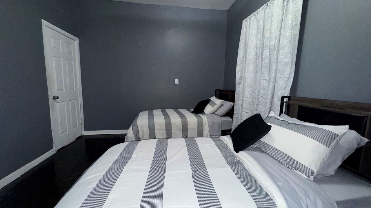 Photo of Bedroom in Forest Hill