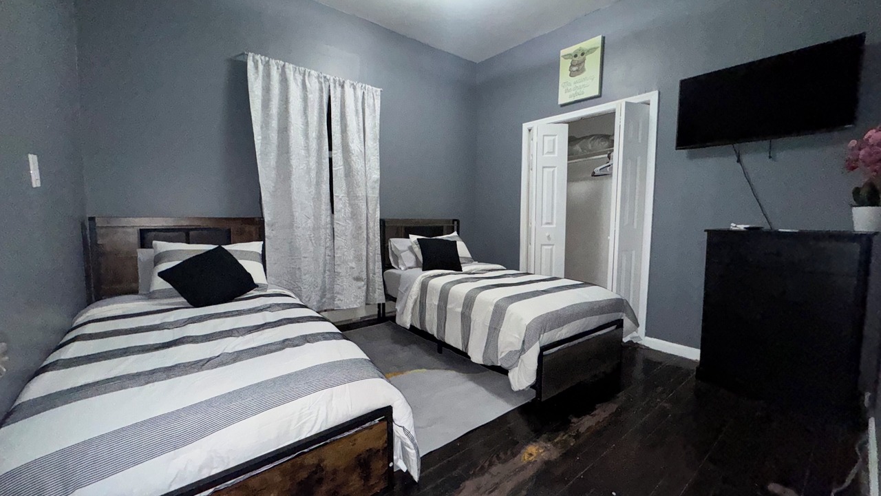 Photo of Bedroom in Forest Hill