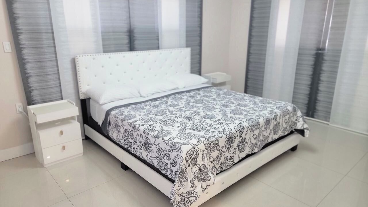 Photo of Bedroom in North Miami Beach