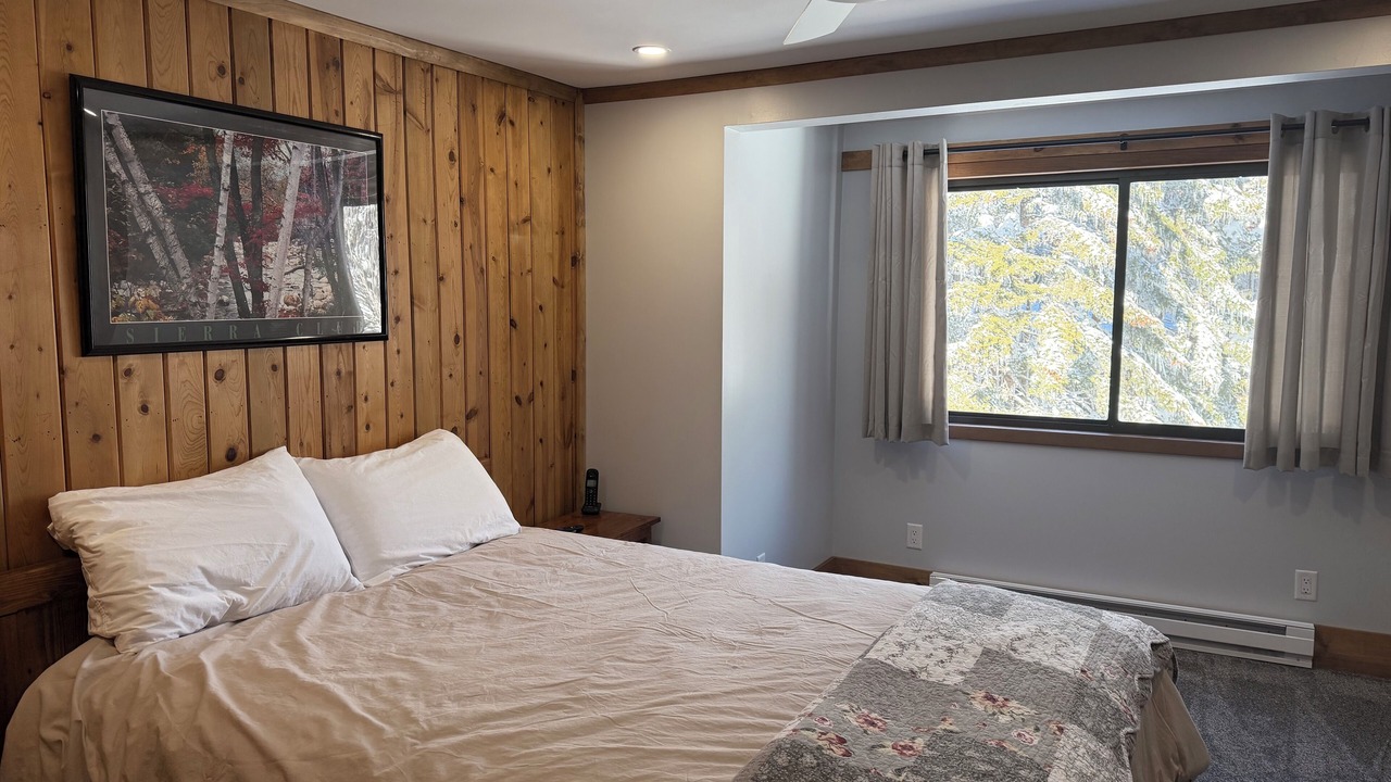 Photo of Bedroom in Snowshoe