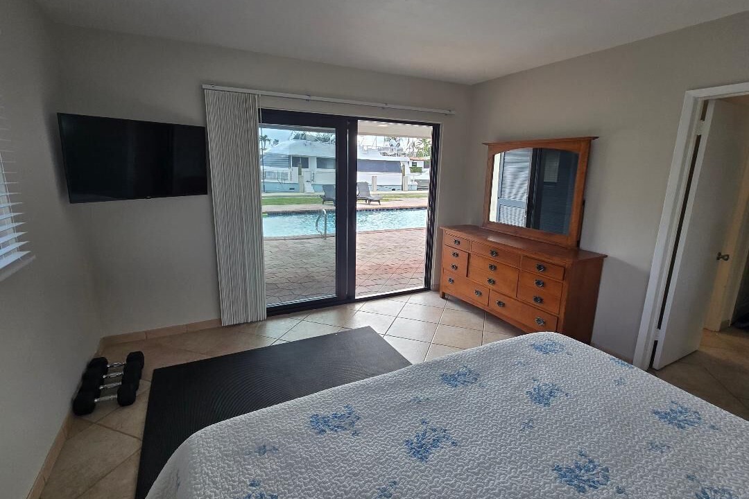 Photo of Bedroom in Harbor Village