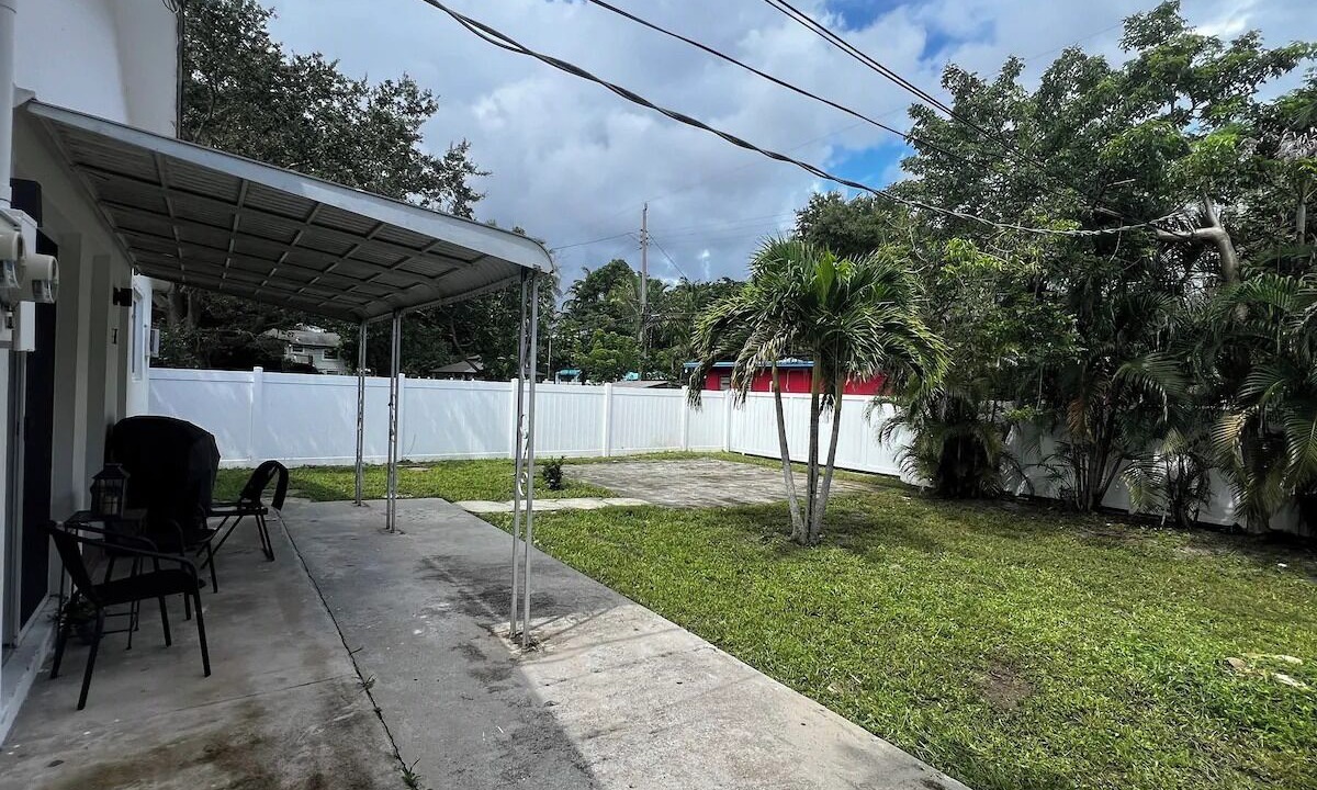 Photo of Patio Balcony in Dania Beach