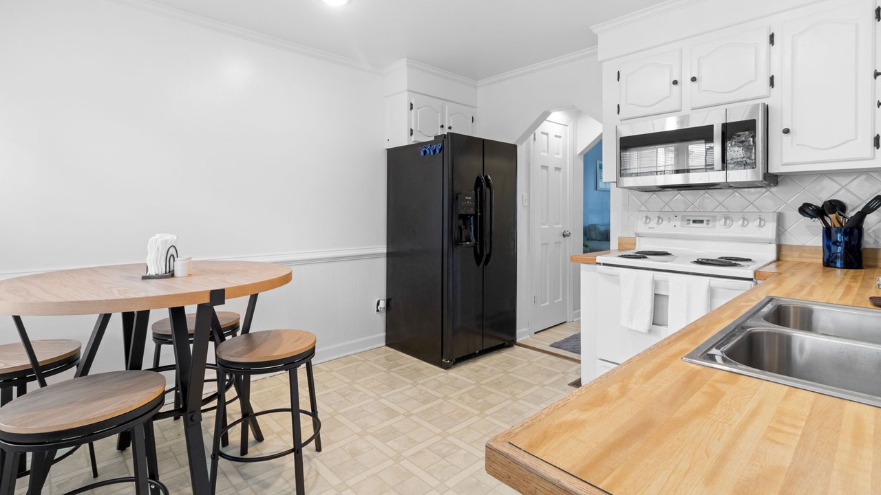 Photo of Kitchen in Chic's Beach