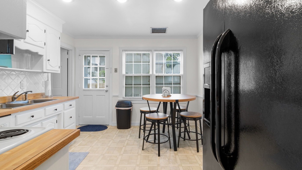 Photo of Kitchen in Chic's Beach