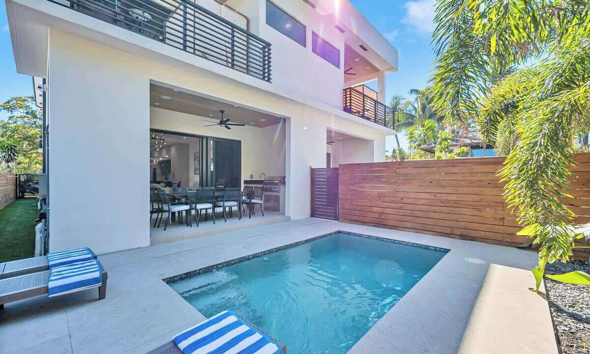 Photo of Outdoor in Beverly Heights
