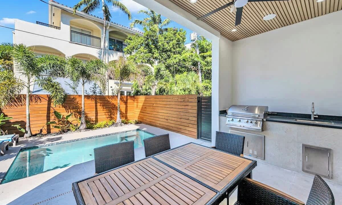 Photo of Outdoor in Beverly Heights