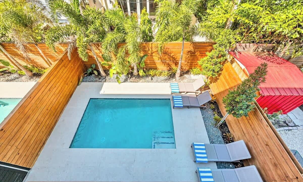 Photo of Outdoor in Beverly Heights