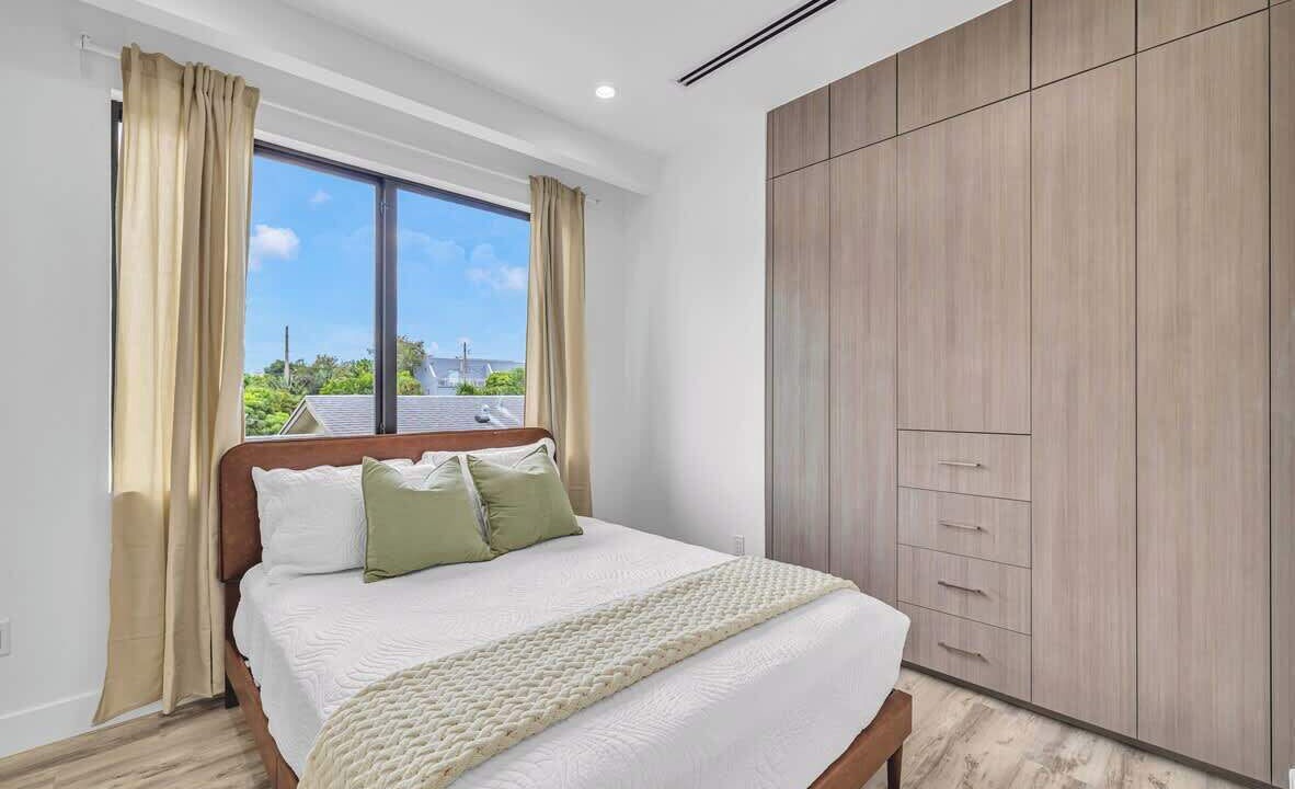Photo of Bedroom in Lake Ridge