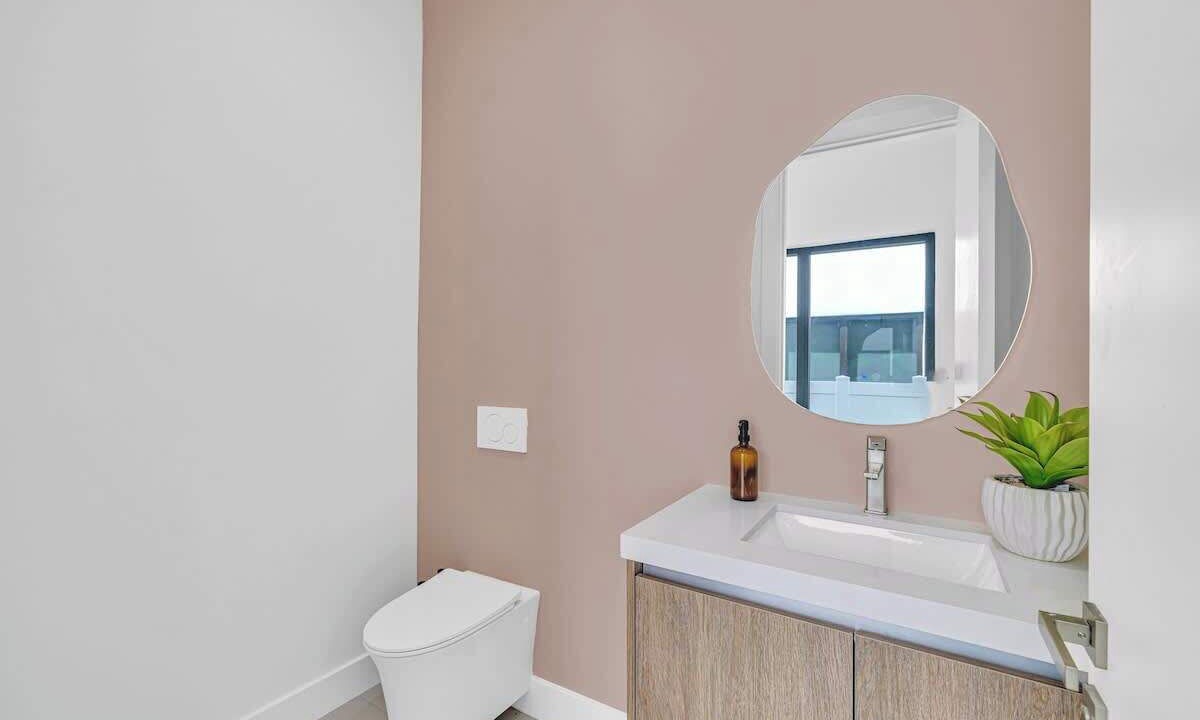 Photo of Bathroom in Lake Ridge