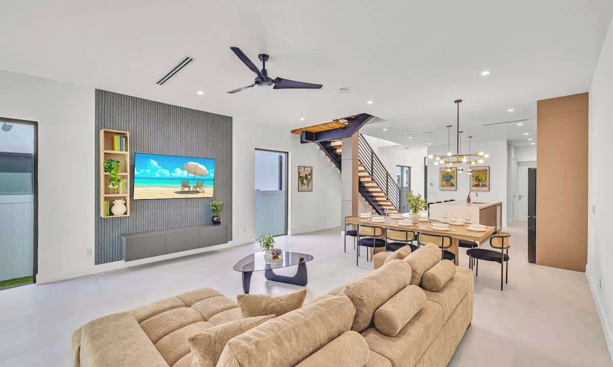 Photo of Livingroom in Lake Ridge