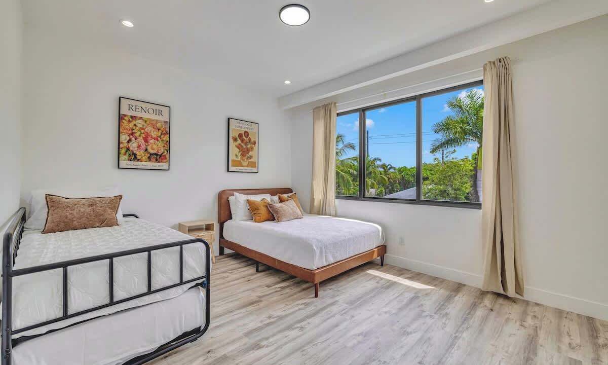 Photo of Bedroom in Lake Ridge