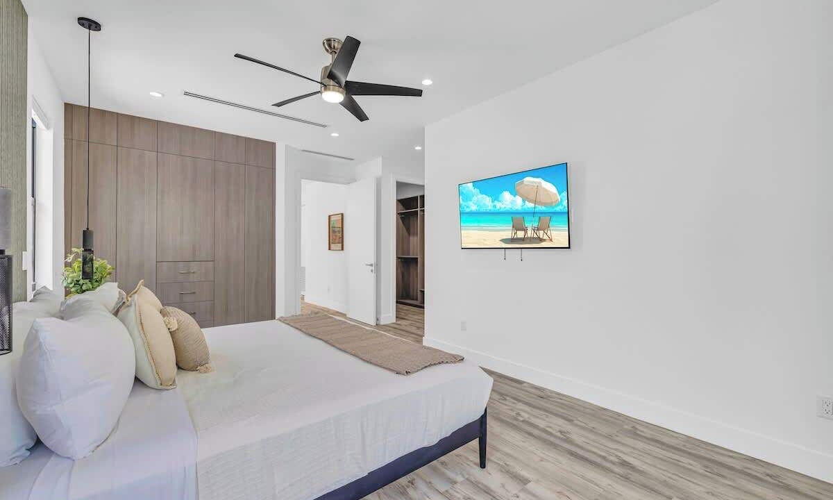 Photo of Bedroom in Lake Ridge