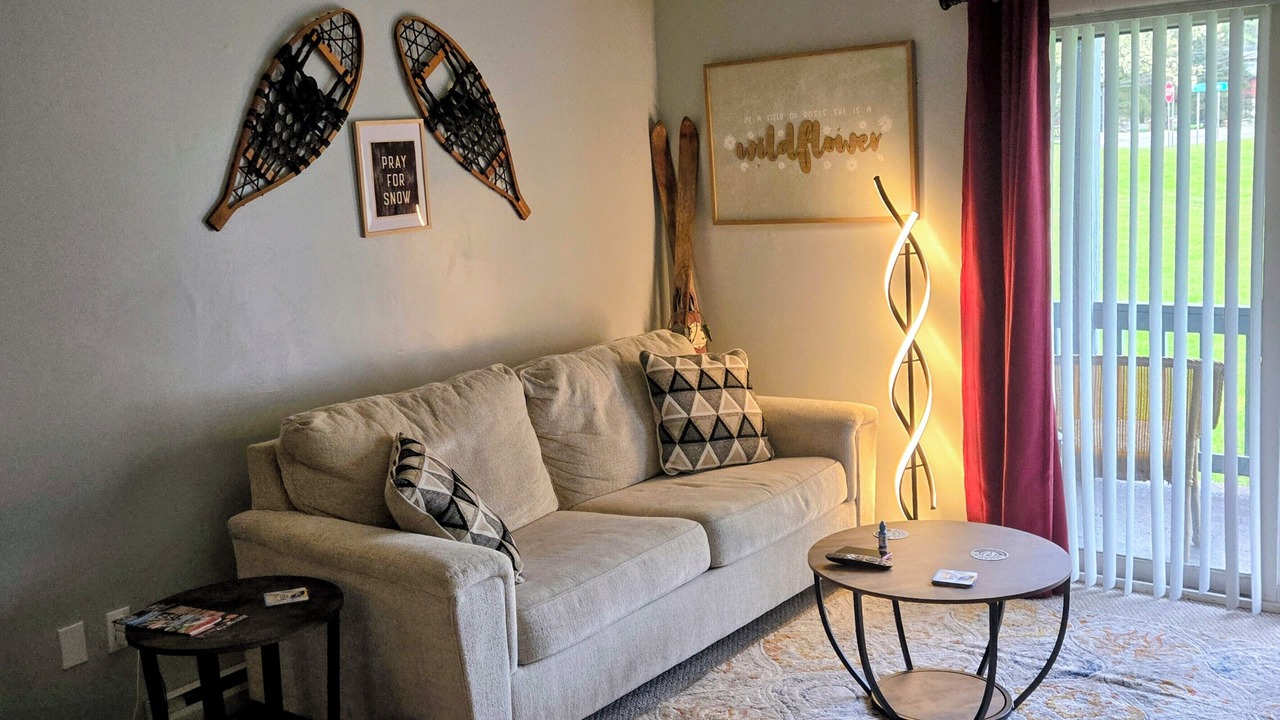 Photo of Livingroom in Ellicottville