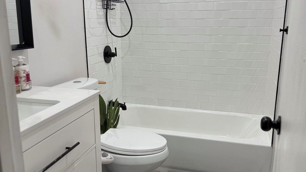 Photo of Bathroom in Miramar