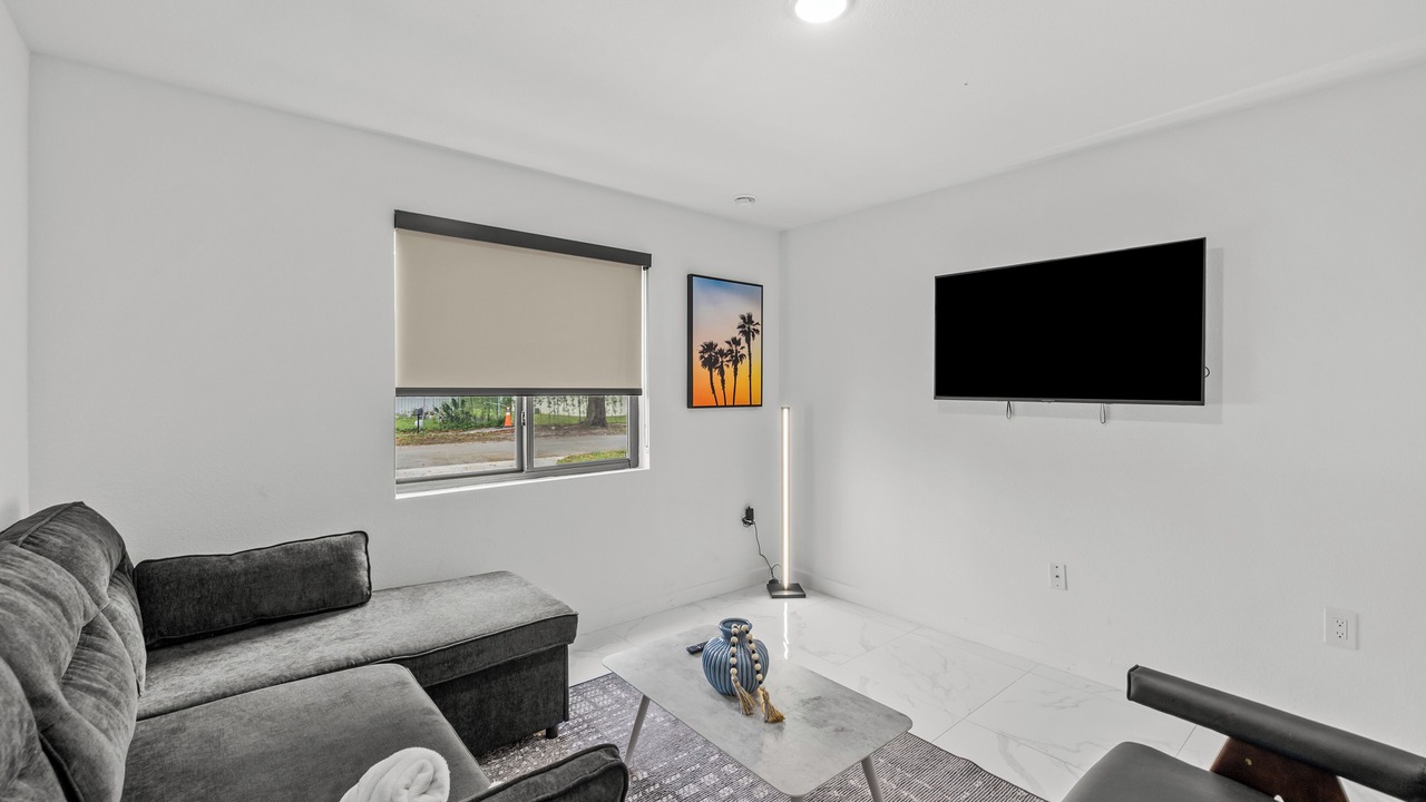 Photo of Livingroom in West Little River