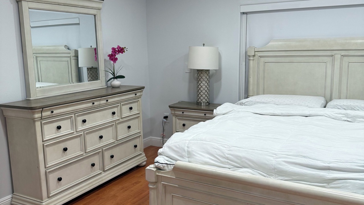 Photo of Bedroom in Miami Gardens