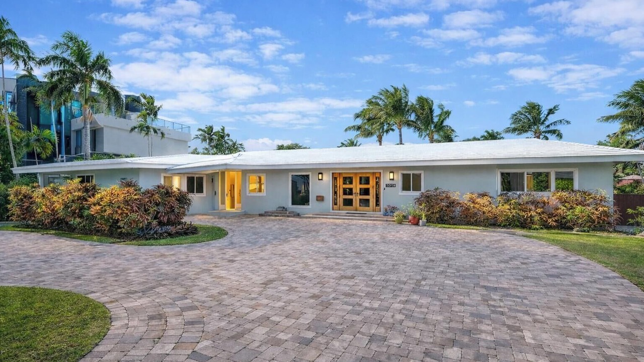 Photo of Outdoor in Dolphin Isles