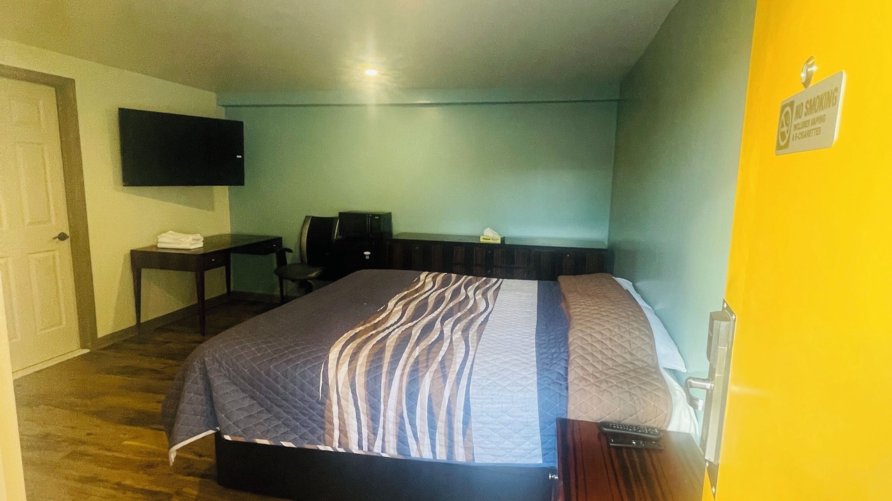 Photo of Bedroom in Felton