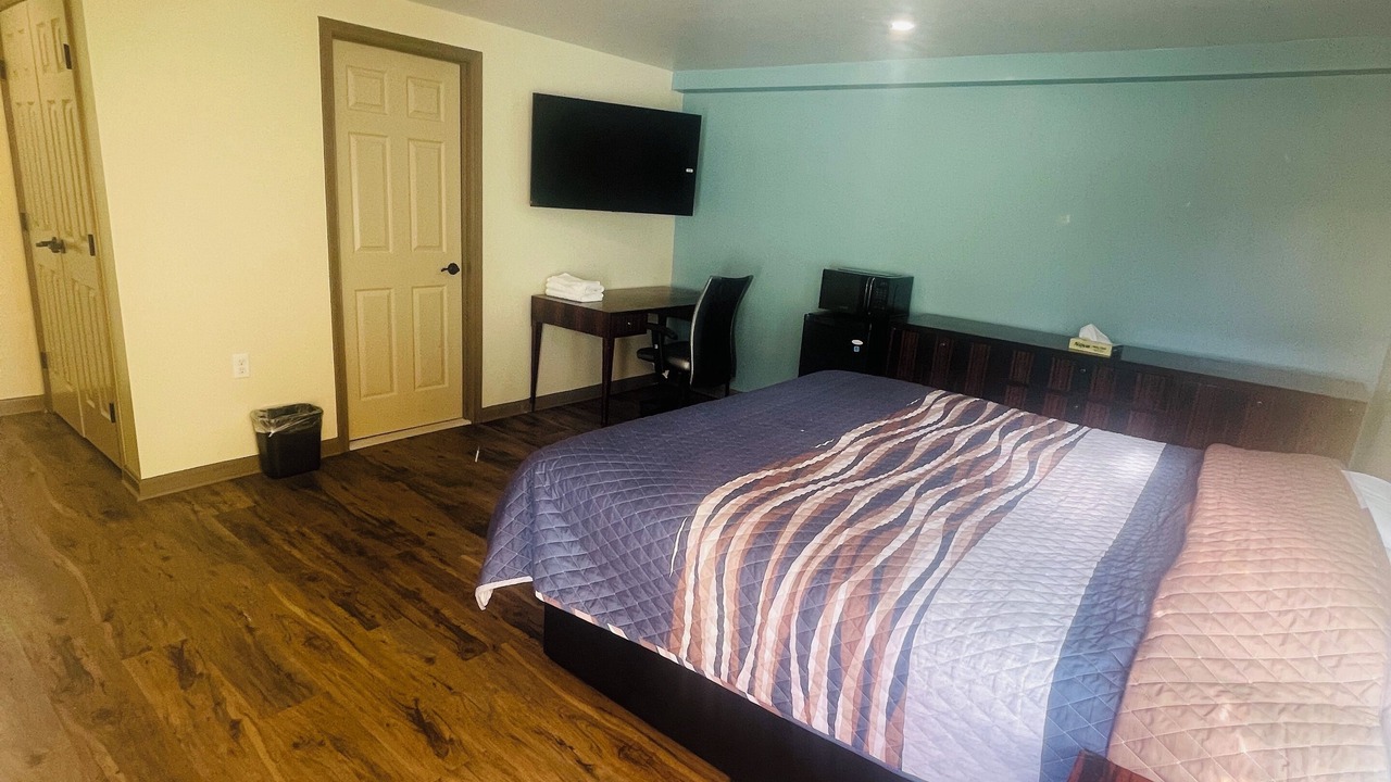 Photo of Bedroom in Felton