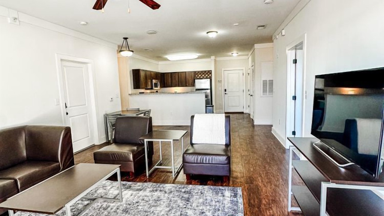 Photo of Livingroom in Newark
