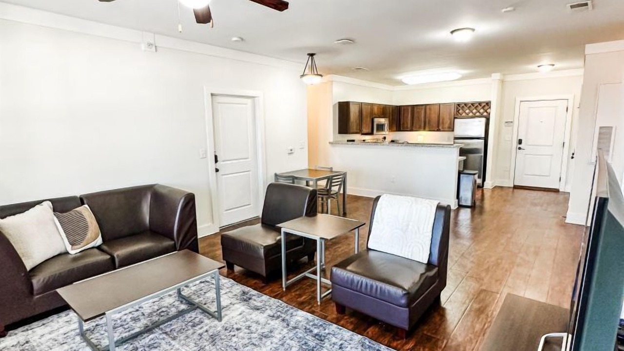 Photo of Livingroom in Newark