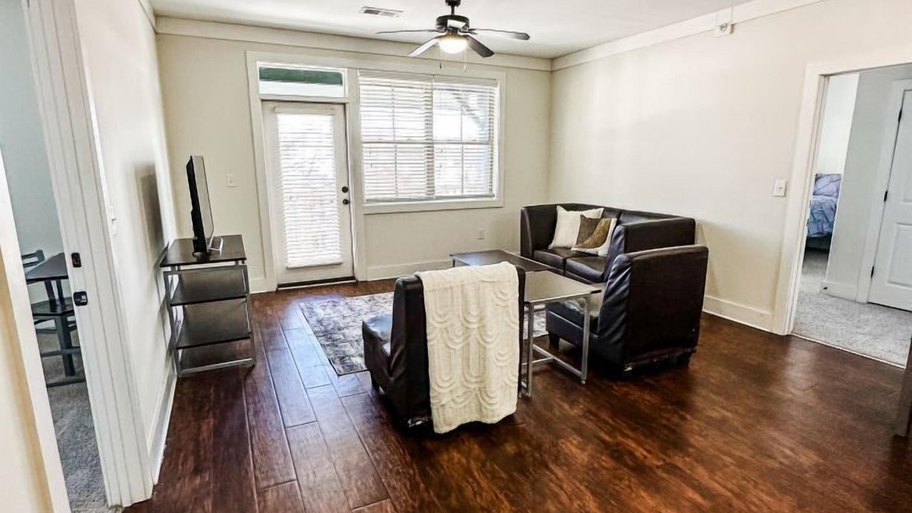 Photo of Livingroom in Newark