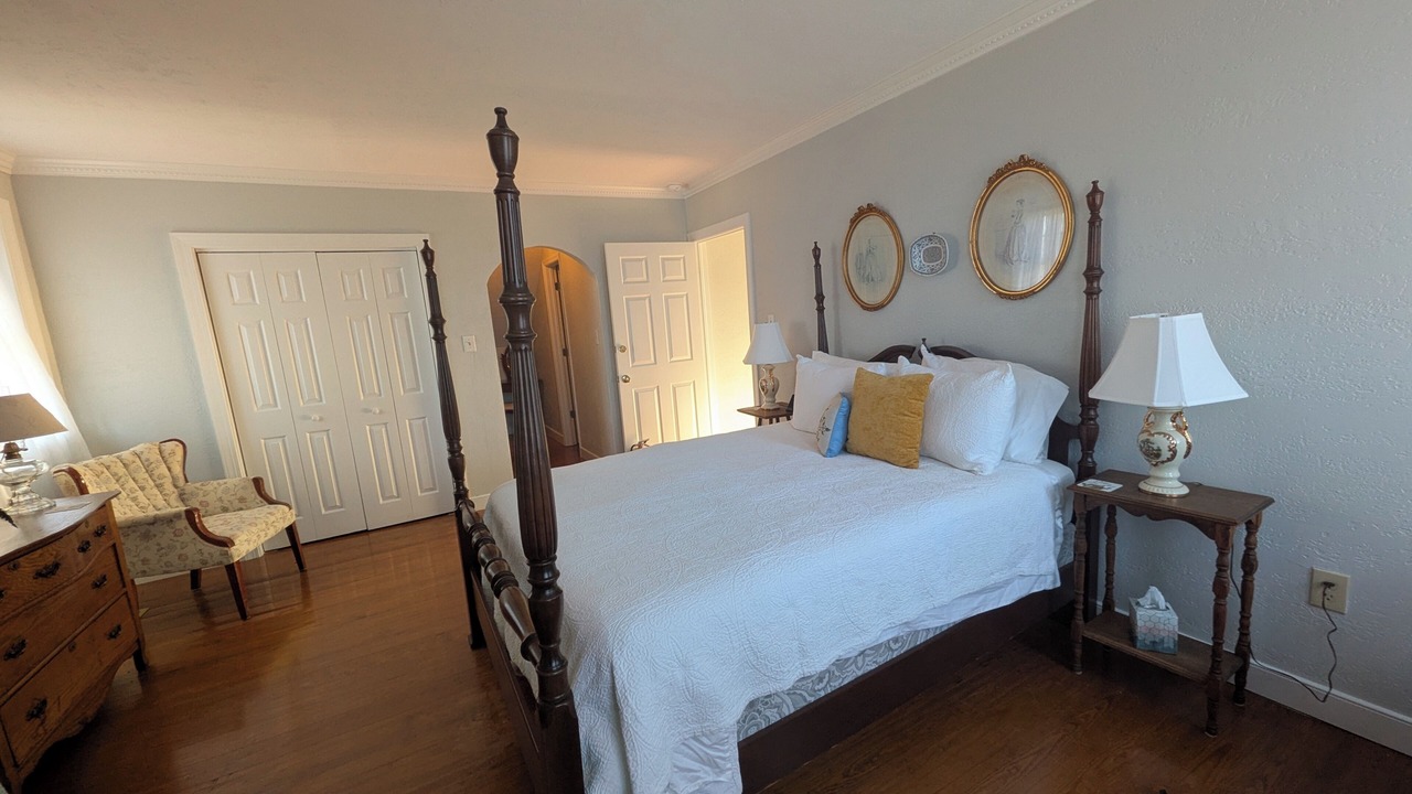 Photo of Bedroom in Champlain
